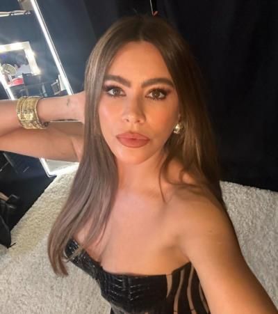 Sofia Vergara Radiates Elegance And Charm In Latest Selfies
