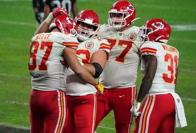 Chiefs TE Travis Kelce calls Nick Allegretti one of his favorite teammates of all time
