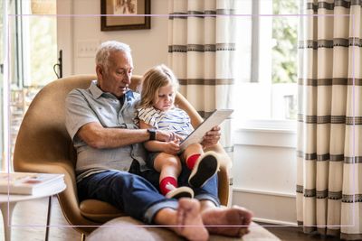 Got grandparents who want to be closer to your kids? Share these 6 tips recommended by a psychologist (and #4 is a game changer - if they can do it)