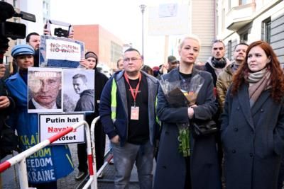 Thousands Rally Against Putin In Russia Election Opposition Movement
