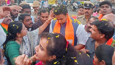 Yaduveer hits the campaign trail