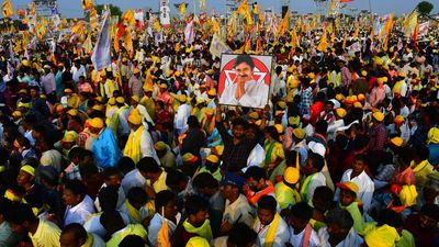 Lapses in crowd management cause inconvenience at Praja Galam meeting