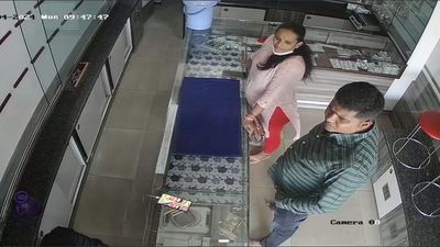 Prank payment app: Couple arrested for cheating jewellers