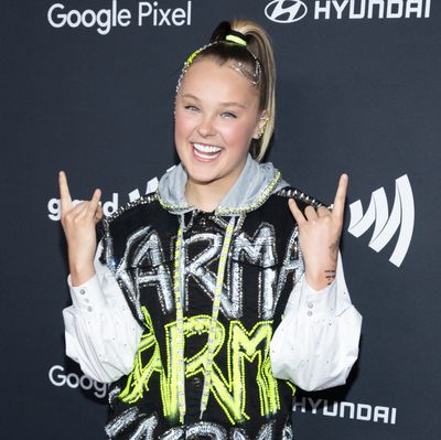 JoJo Siwa Says She Can Define Her Entire Love Life Using This One Word