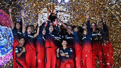 Spinners, Ellyse Perry hand Royal Challengers Bangalore maiden Women's Premier League title