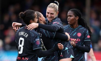 WSL roundup: Manchester City put four past Brighton to keep pace with Chelsea