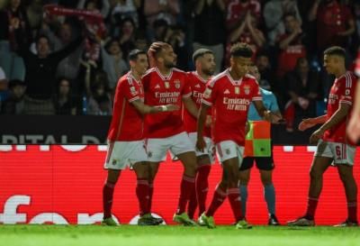 Angel Di María Celebrates Victory With Teammates In Joyful Post