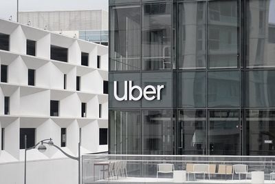Uber pays $178m to settle lawsuit with taxi drivers in Australia
