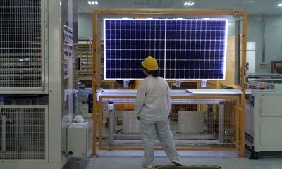 World’s largest solar manufacturer to cut one-third of workforce