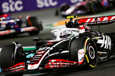 Hulkenberg: Smaller F1 teams need “unorthodox” strategies to score points