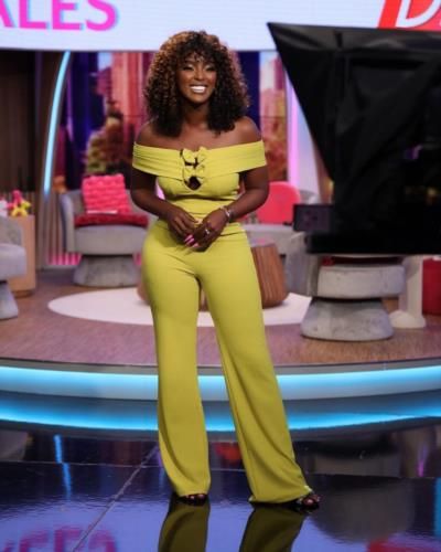 Amara La Negra: Captivating Beauty And Joy In Performance