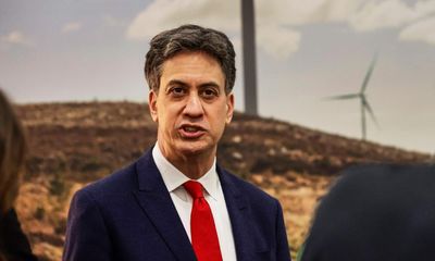 Sunak and ministers stoking division over UK’s net zero target, warns Ed Miliband