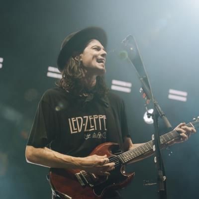 Captivating Moments: James Bay's Electrifying Stage Presence