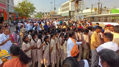 Schoolchildren at PM Modi’s Coimbatore road show | FIR registered, action to be taken against headmaster, report called for