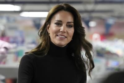 Prince William And Kate Spotted Shopping Near Windsor Home