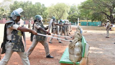 Anti-riot drill to prepare police personnel for polls continue in Kadapa