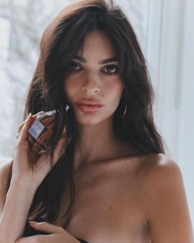 Emily Ratajkowski Finalizes Divorce With Unique 'Divorce Rings' Design