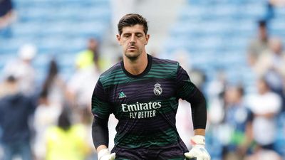 Real Madrid’s Thibaut Courtois suffers new knee injury ahead of return from long absence