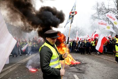 Polish Farmers Block Roads In New Ukraine Imports Protest