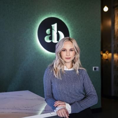Elegant White Shirt And Grey Sweater: Timeless Beauty Personified