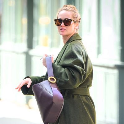 Jennifer Lawrence Can't Stop Wearing Two Comfy Shoe Trends
