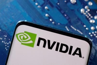 Nvidia's New Blackwell B200 GPU Revolutionizes AI Processing Power.