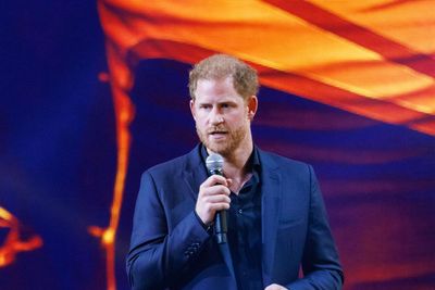 Trump suggests deporting Prince Harry
