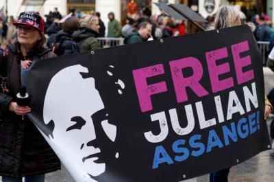 Assange Team Sees No Resolution Of US Charges
