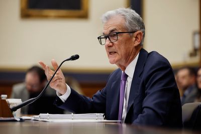 Fed Holds Rates Steady, Eyes Three Cuts in 2024: What the Experts Are Saying