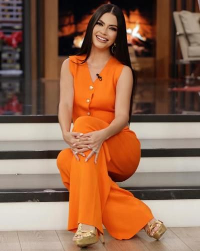 Ana Patricia Gámez Shines In Stunning Orange Outfit