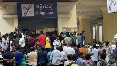 Bengaluru | 19-year-old NLSIU student dies after falling on Namma Metro tracks