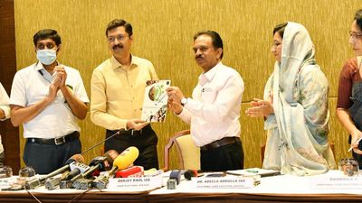 Lok Sabha polls: handbook on green protocol released in Kerala