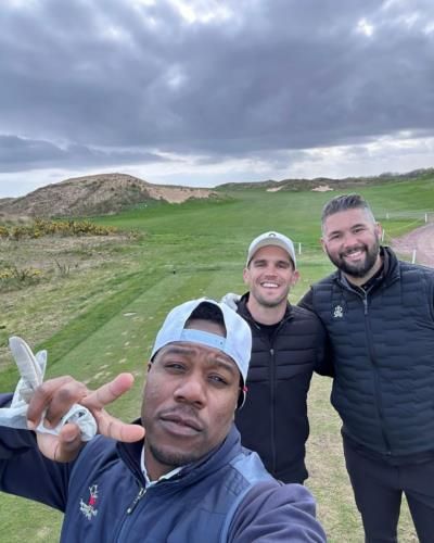 Tony Bellew Displays Golf Skills And Camaraderie With Friends