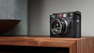 Leica launches limited special edition 35mm Summilux in Black