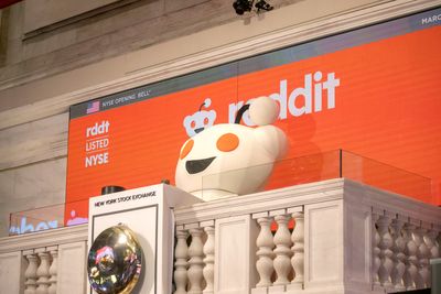 Reddit user makes $20,000 during stock's first day of trading