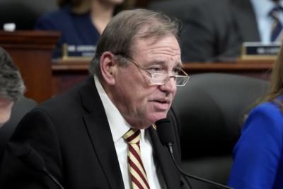 Bipartisan Bill Seeks To Label AI-Generated Content