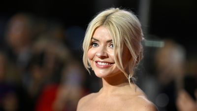 I'm buying the Holly Willoughby-approved conditioner to help my hair 'shine like silk' for under £5 in the Amazon Spring sale