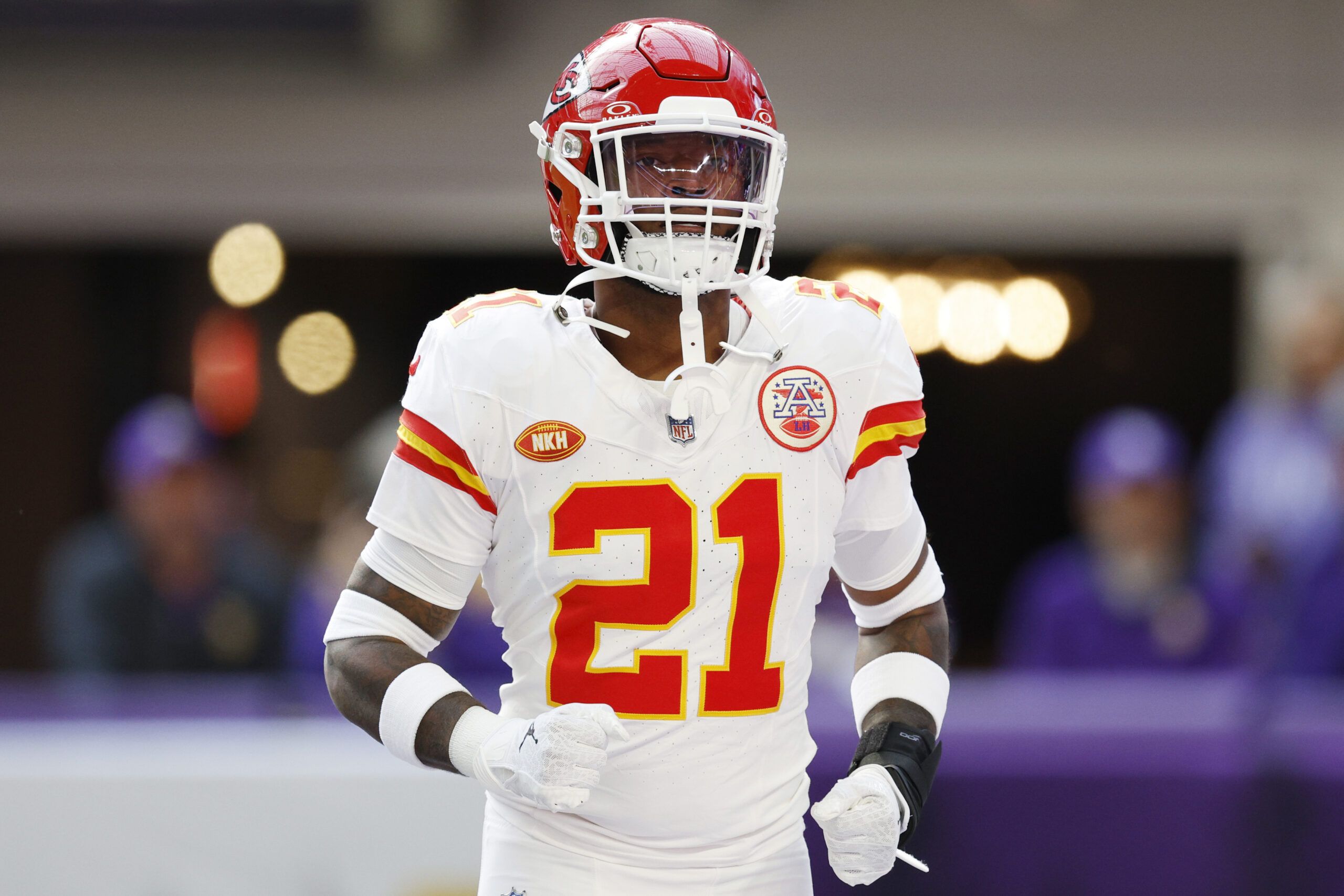 NFL free agency: Mike Edwards signs with Bills after