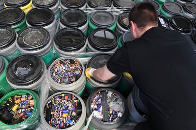 UN warns of silicon mountain of e-waste