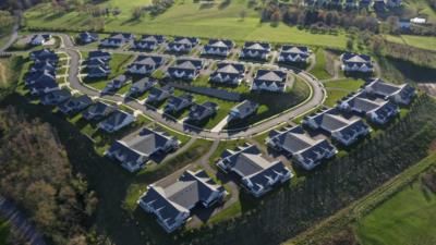 U.S. Mortgage Rates Climb, Impacting Homebuyers