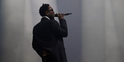 Kendrick Lamar Takes Shots At Drake And J Cole