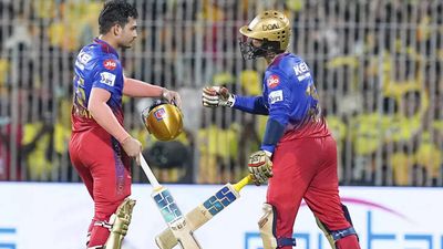Anuj Rawat, Dinesh Karthik take RCB to 173/6 after Mustafizur's four-wicket haul in IPL 2024 opener