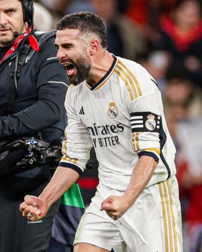 Dani Carvajal Shows Enthusiasm And Camaraderie With Teammates