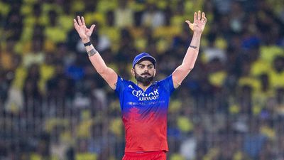 WATCH: Virat Kohli grooves to the beats of 'Appadi Podu' during CSK vs RCB match