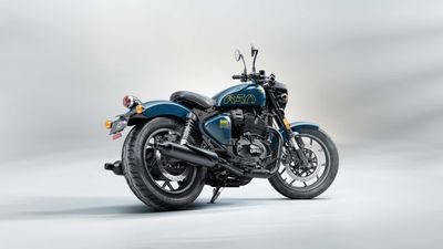 Royal Enfield Announced the Pricing on the New Shotgun 650