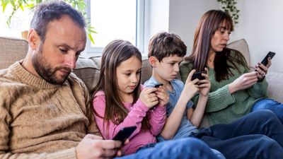 Nomophobia and your family: how mobile phone addiction is really impacting life (and expert tips to make changes)