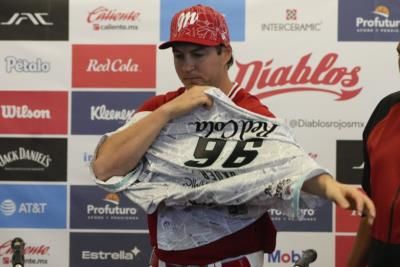 Trevor Bauer Focuses On Pitching For Mexico's Diablos Rojos