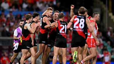 Scott defends Wright and the Bombers' physical style