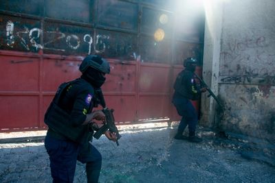 New Gunfire Hits Haiti Capital As Locals Wait For Talks Progress