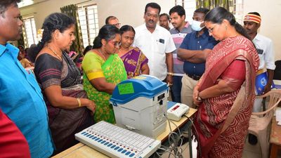 Perambalur district polling officials undergo training on handling EVMs